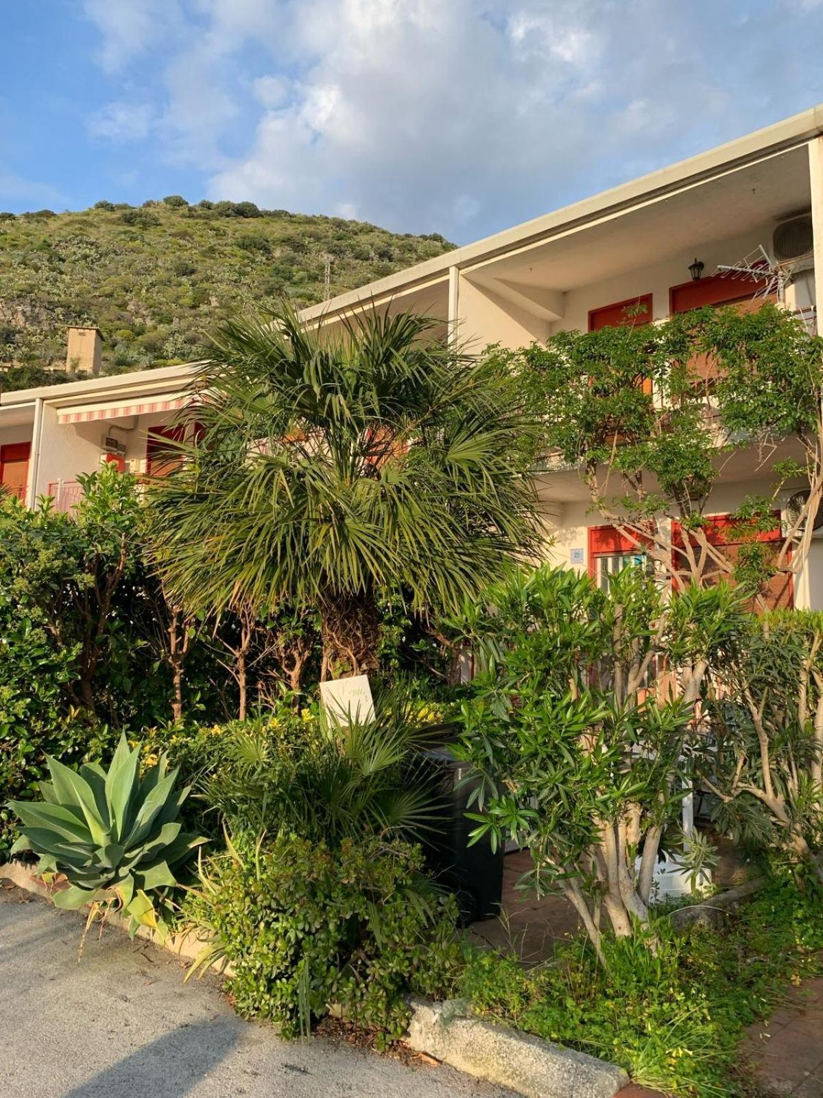B&B Xenia Mongiove Exterior foto